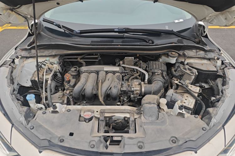 Used Honda Vezel 2020 1.5L CVT Elite Edition Engine Bay