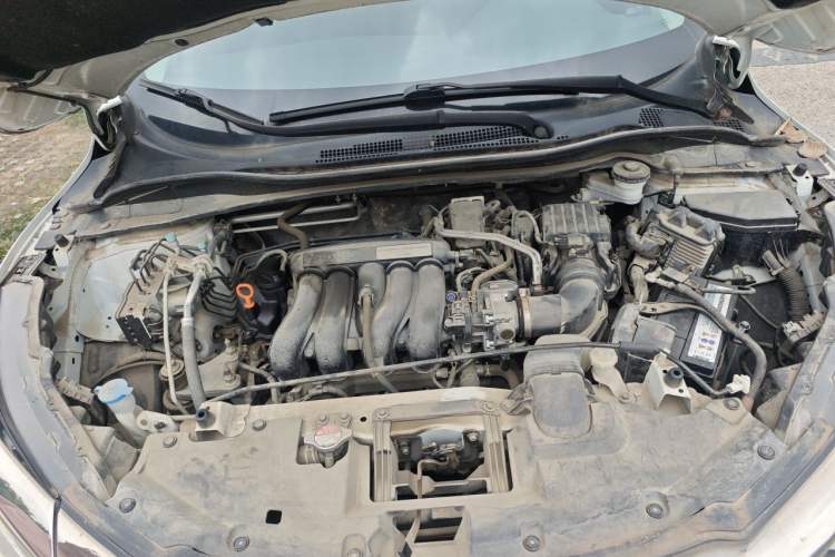 Used Honda Vezel 2020 1.5L CVT Pioneer Edition Engine Bay