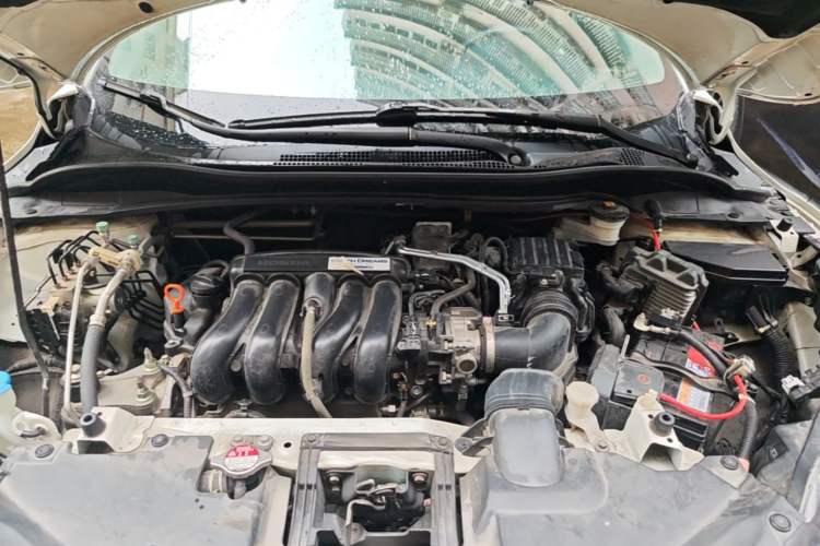 Used Honda Vezel 2020 1.5L CVT Elite Edition Engine Bay