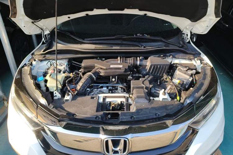 Used Honda Vezel 2020 220 TURBO CVT Luxury Edition Engine Bay