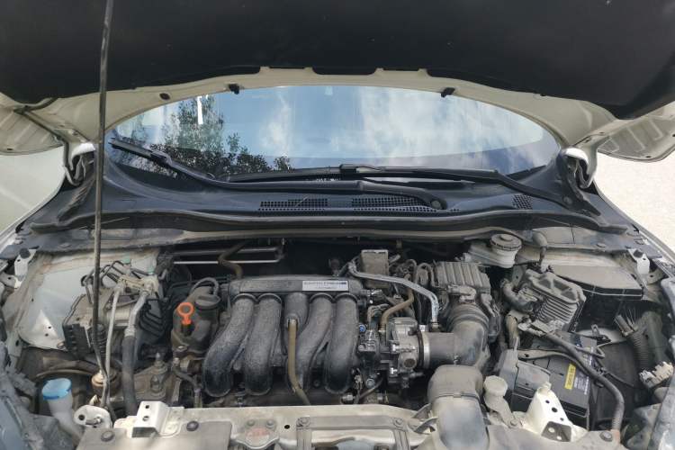 Used Honda Vezel 2020 1.5L CVT Pioneer Edition Engine Bay