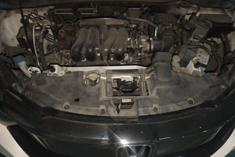 Used Honda Vezel 2020 1.5L CVT Elite Edition Engine Bay