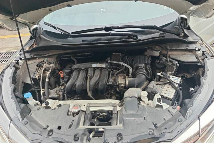 Used Honda Vezel 2020 1.5L CVT Pioneer Edition Engine Bay