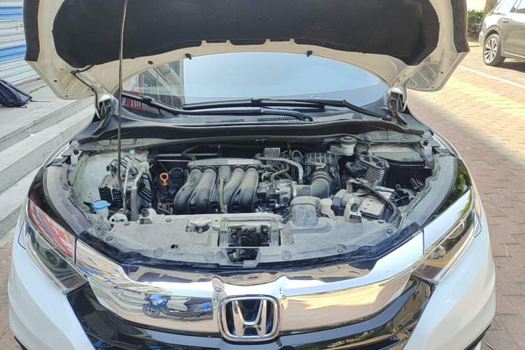 Used Honda Vezel 2020 1.5L CVT Pioneer Edition Engine Bay