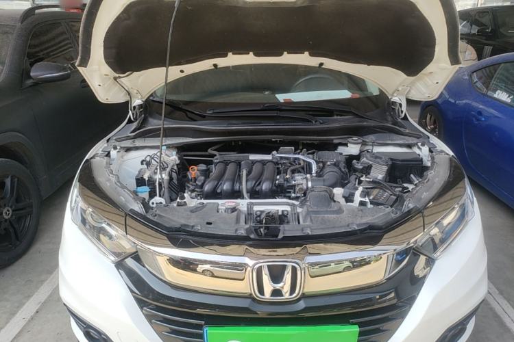Used Honda Vezel 2020 1.5L CVT Elite Edition Engine Bay