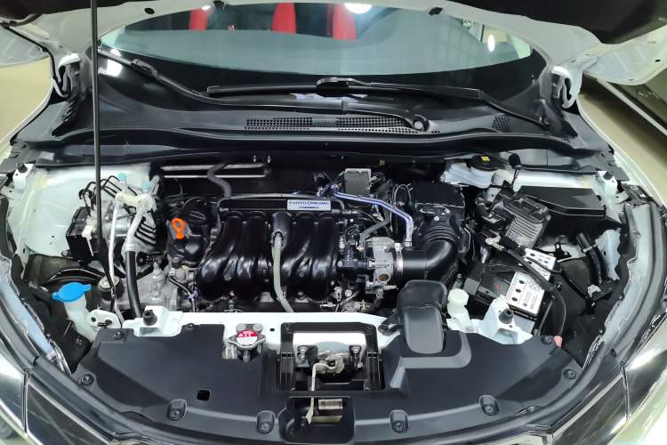 Used Honda Vezel 2020 1.5L CVT Elite Edition Engine Bay