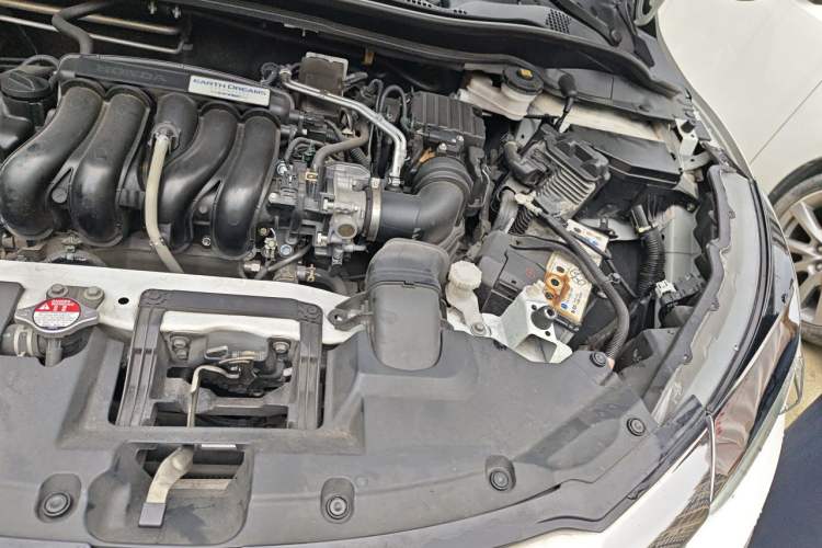 Used Honda Vezel 2020 1.5L CVT Elite Edition Engine Bay Left