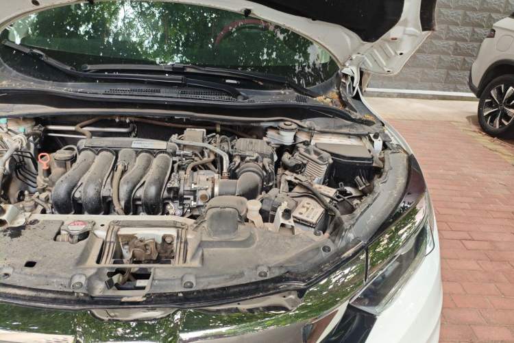 Used Honda Vezel 2020 1.5L CVT Elite Edition Engine Bay Left