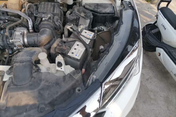 Used Honda Vezel 2020 1.5L CVT Elite Edition Engine Bay Left