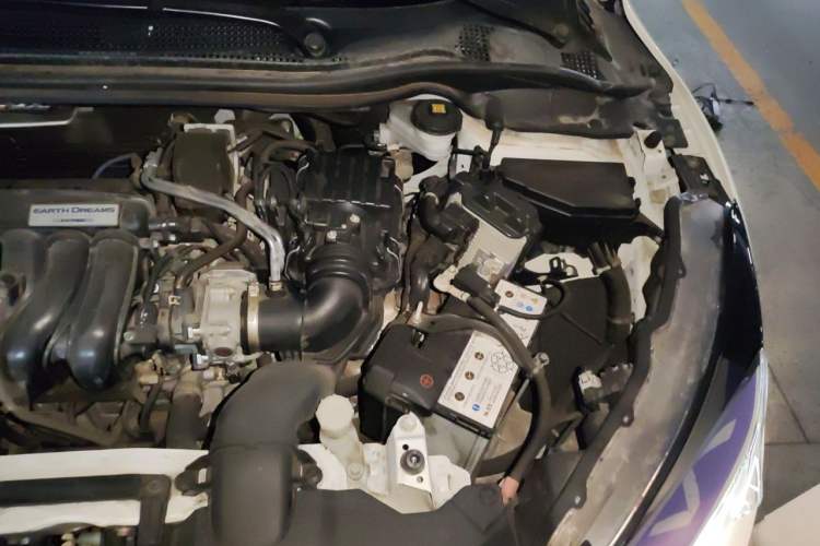 Used Honda Vezel 2020 1.5L CVT Pioneer Edition Engine Bay Left