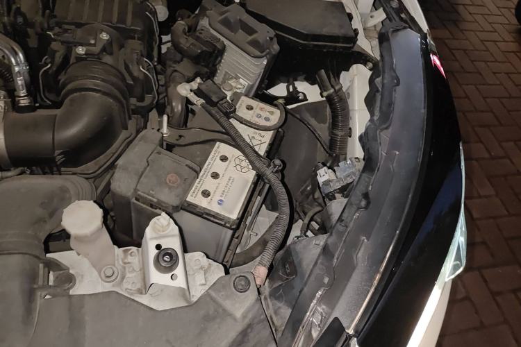 Used Honda Vezel 2020 1.5L CVT Elite Edition Engine Bay Left