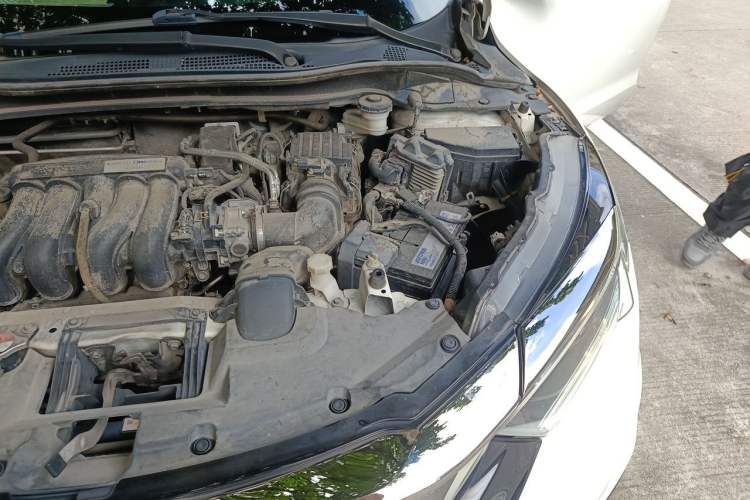 Used Honda Vezel 2020 1.5L CVT Elite Edition Engine Bay Left