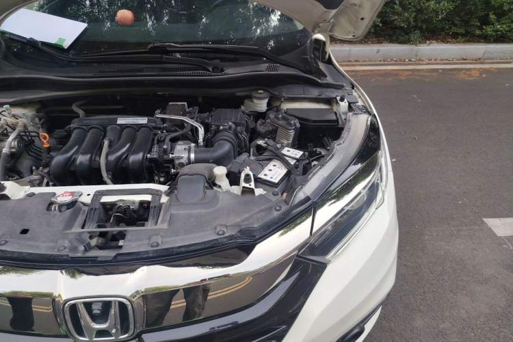 Used Honda Vezel 2020 1.5L CVT Elite Edition Engine Bay Left