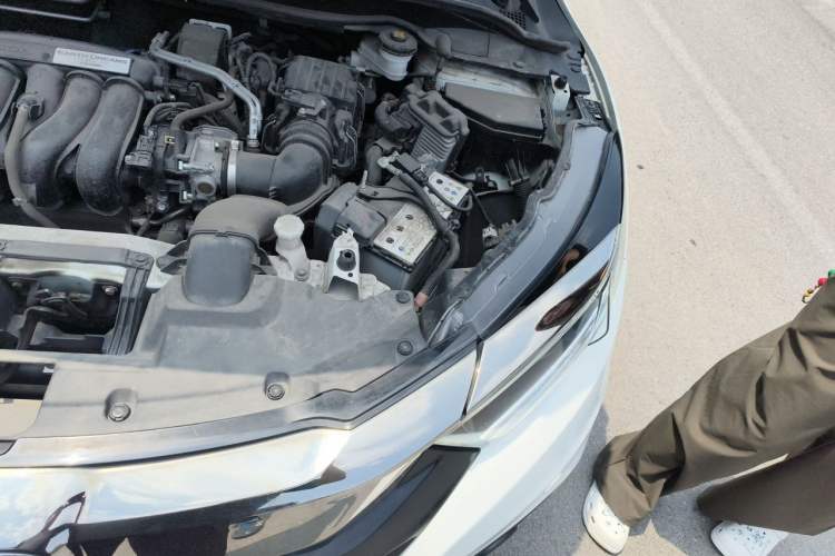 Used Honda Vezel 2020 1.5L CVT Elite Edition Engine Bay Left