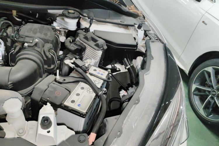 Used Honda Vezel 2020 1.5L CVT Pioneer Edition Engine Bay Left