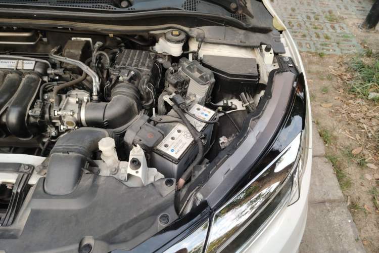 Used Honda Vezel 2020 1.5L CVT Elite Edition Engine Bay Left
