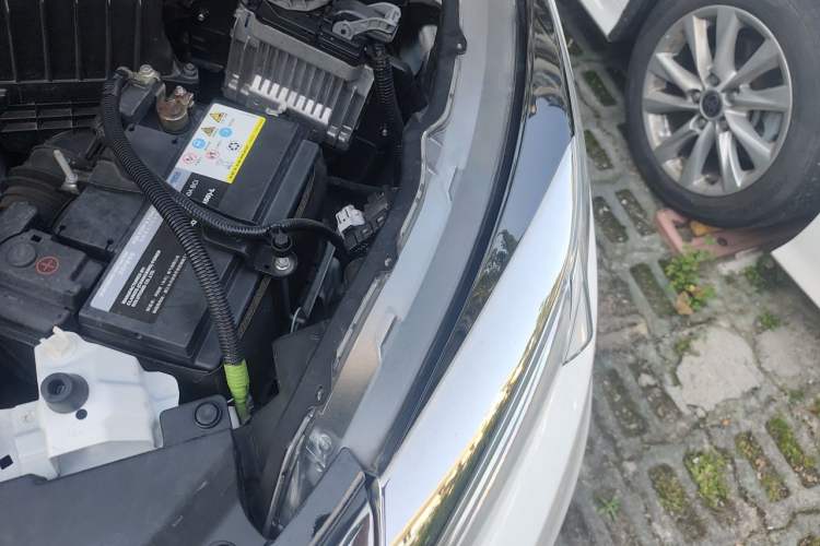 Used Honda Vezel 2020 220 TURBO CVT Elite Edition Engine Bay Left