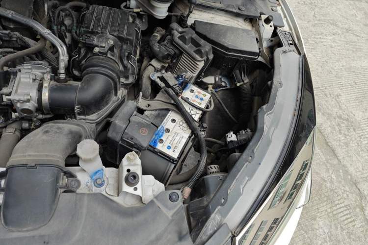 Used Honda Vezel 2020 1.5L CVT Elite Edition Engine Bay Left