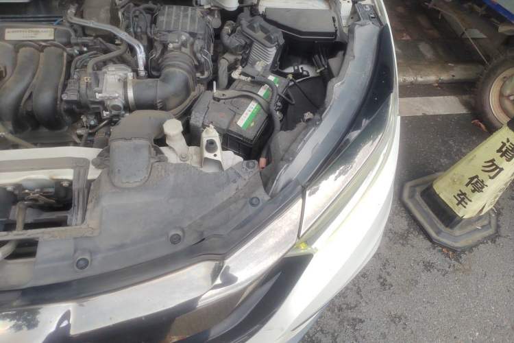 Used Honda Vezel 2020 1.5L CVT Luxury Edition Engine Bay Left