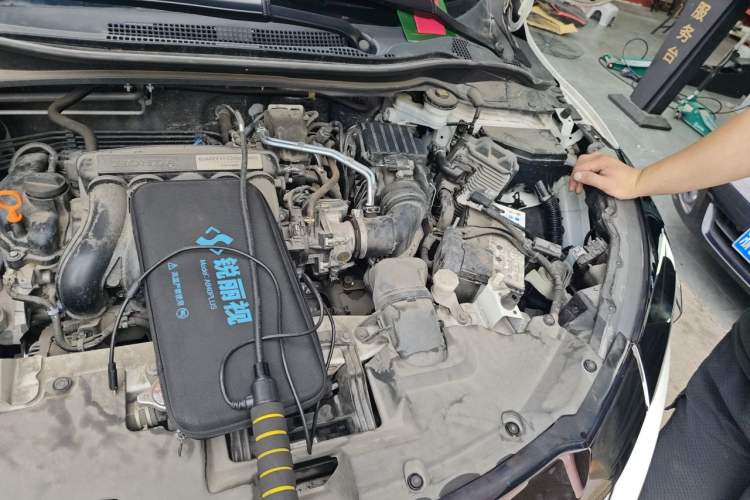 Used Honda Vezel 2020 1.5L CVT Elite Edition Engine Bay Left