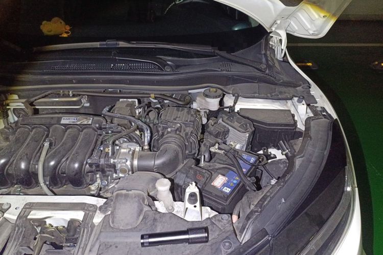 Used Honda Vezel 2020 1.5L CVT Pioneer Edition Engine Bay Left