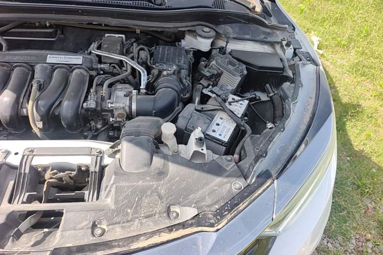 Used Honda Vezel 2020 1.5L CVT Luxury Edition Engine Bay Left