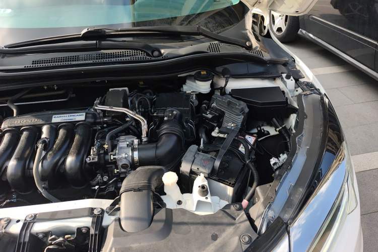 Used Honda Vezel 2020 1.5L CVT Pioneer Edition Engine Bay Left