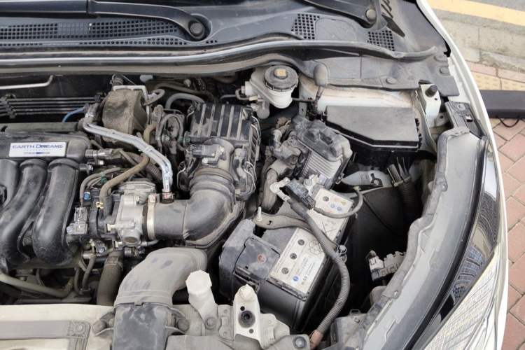 Used Honda Vezel 2020 1.5L CVT Pioneer Edition Engine Bay Left