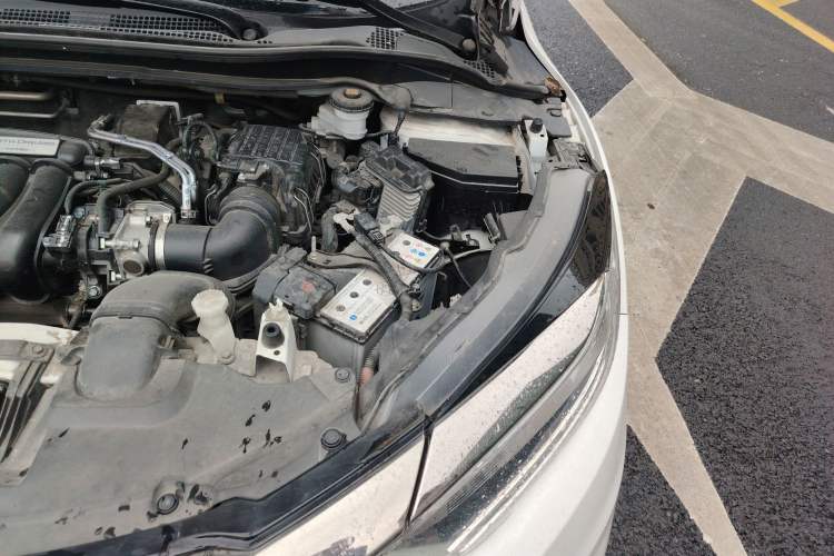 Used Honda Vezel 2020 1.5L CVT Luxury Edition Engine Bay Left