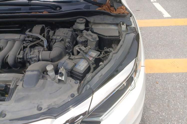 Used Honda Vezel 2020 1.5L CVT Luxury Edition Engine Bay Left