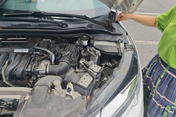 Used Honda Vezel 2020 1.5L CVT Elite Edition Engine Bay Left