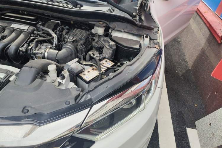 Used Honda Vezel 2020 1.5L CVT Pioneer Edition Engine Bay Left