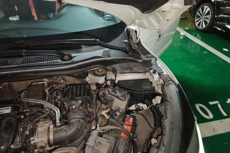 Used Honda Vezel 2020 1.5L CVT Luxury Edition Engine Bay Left