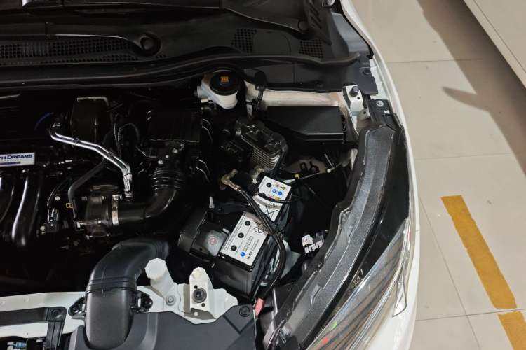 Used Honda Vezel 2020 1.5L CVT Pioneer Edition Engine Bay Left