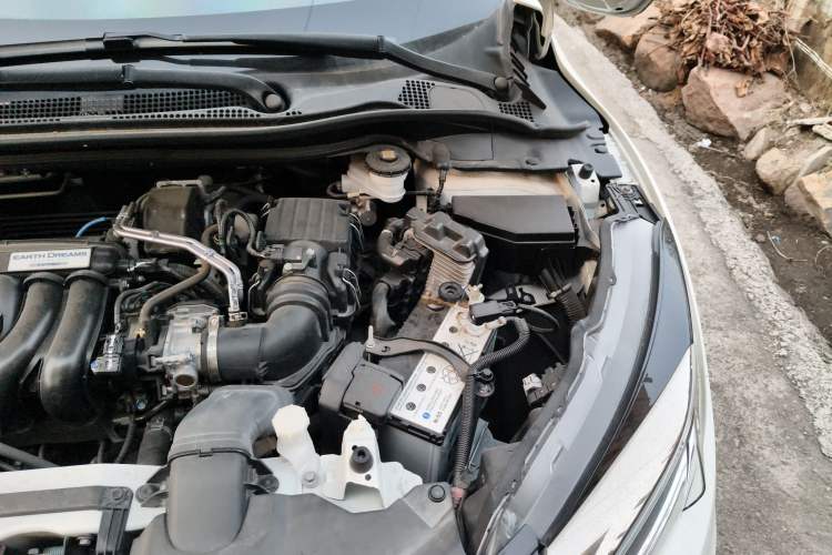 Used Honda Vezel 2020 1.5L CVT Pioneer Edition Engine Bay Left