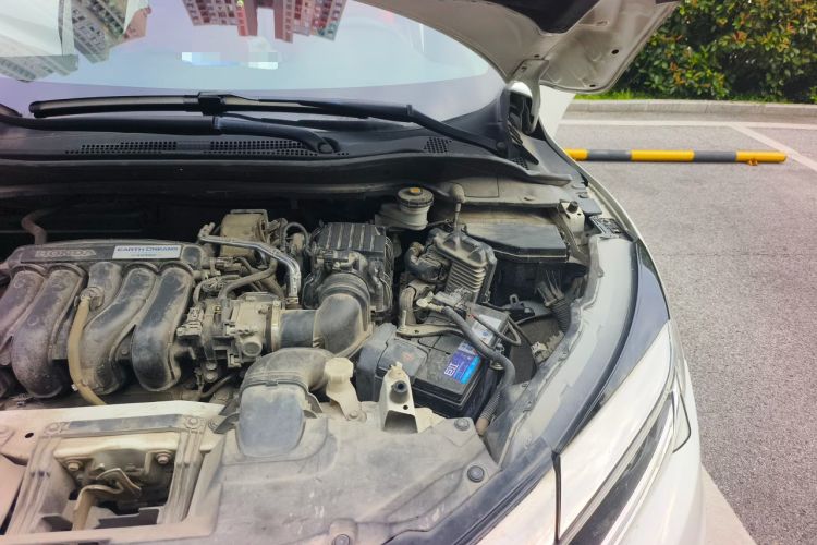Used Honda Vezel 2020 1.5L CVT Elite Edition Engine Bay Left