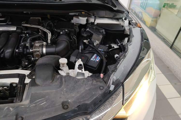 Used Honda Vezel 2020 1.5L CVT Pioneer Edition Engine Bay Left