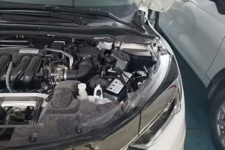 Used Honda Vezel 2020 1.5L CVT Pioneer Edition Engine Bay Left