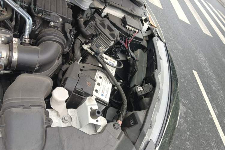 Used Honda Vezel 2020 1.5L CVT Pioneer Edition Engine Bay Left
