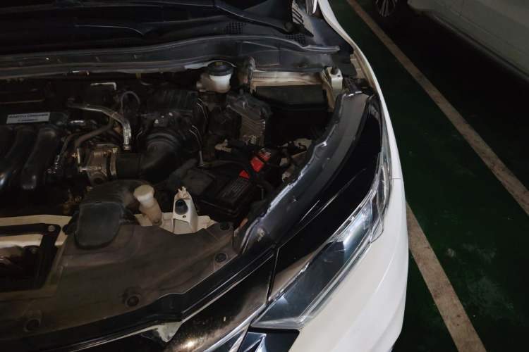 Used Honda Vezel 2020 1.5L CVT Pioneer Edition Engine Bay Left
