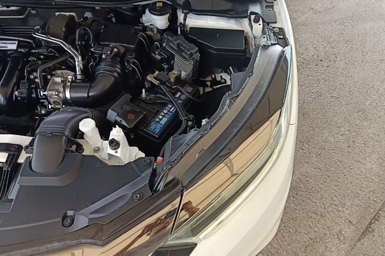 Used Honda Vezel 2020 1.5L CVT Luxury Edition Engine Bay Left