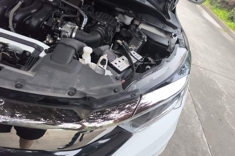 Used Honda Vezel 2020 1.5L CVT Pioneer Edition Engine Bay Left