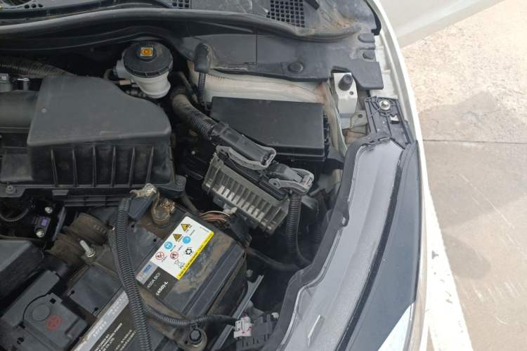 Used Honda Vezel 2020 220 TURBO CVT Elite Edition Engine Bay Left