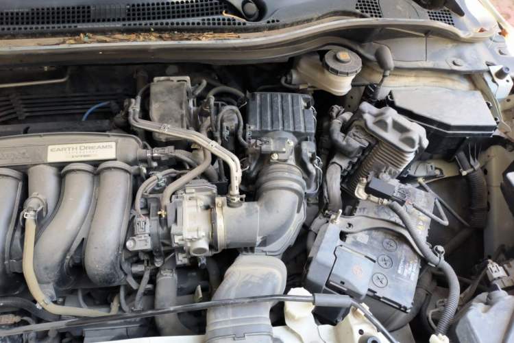 Used Honda Vezel 2020 1.5L CVT Luxury Edition Engine Bay Left
