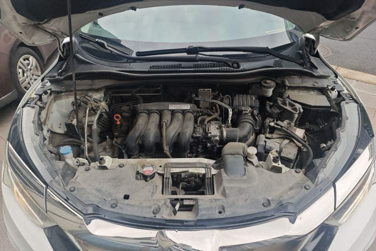 Used Honda Vezel 2020 1.5L CVT Pioneer Edition Engine Bay