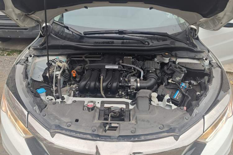 Used Honda Vezel 2020 1.5L CVT Pioneer Edition Engine Bay