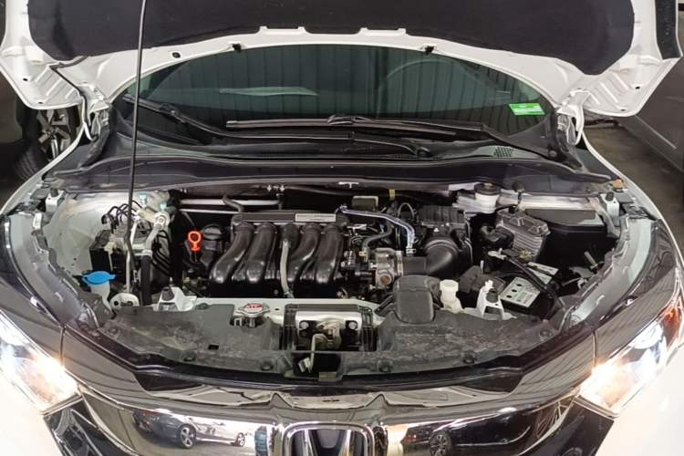 Used Honda Vezel 2020 1.5L CVT Pioneer Edition Engine Bay