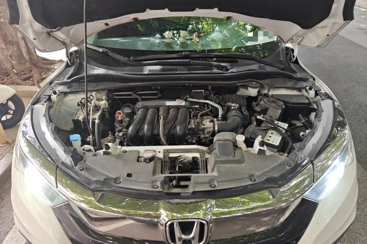 Used Honda Vezel 2020 1.5L CVT Pioneer Edition Engine Bay
