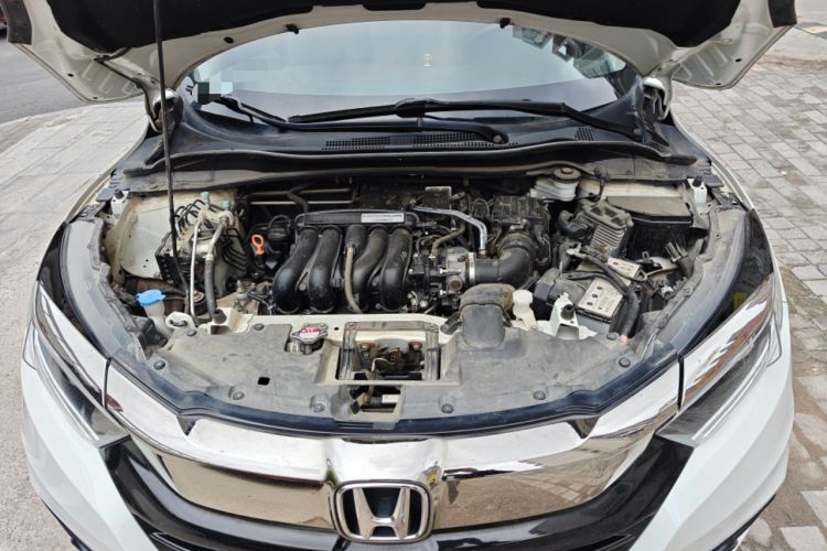 Used Honda Vezel 2020 1.5L CVT Pioneer Edition Engine Bay