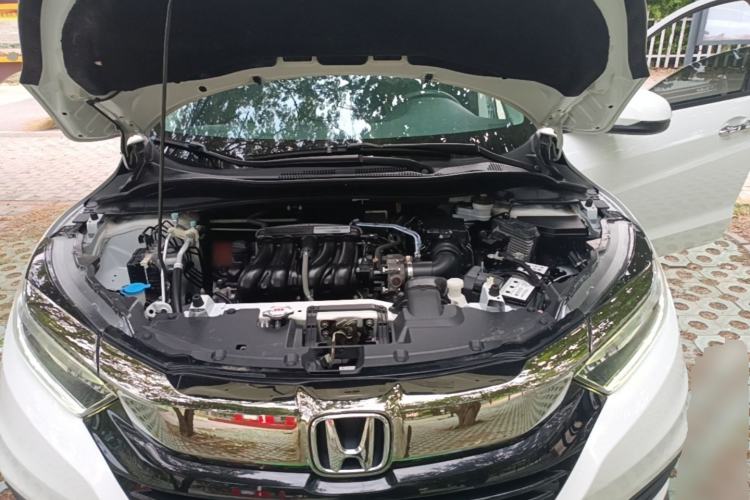 Used Honda Vezel 2020 1.5L CVT Luxury Edition Engine Bay